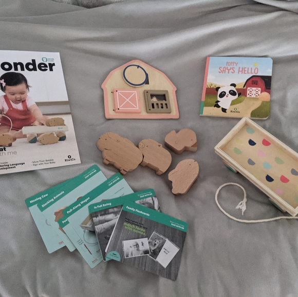 kiwico Toys Kiwico Panda Crate Chat With Me Toy Set Poshmark